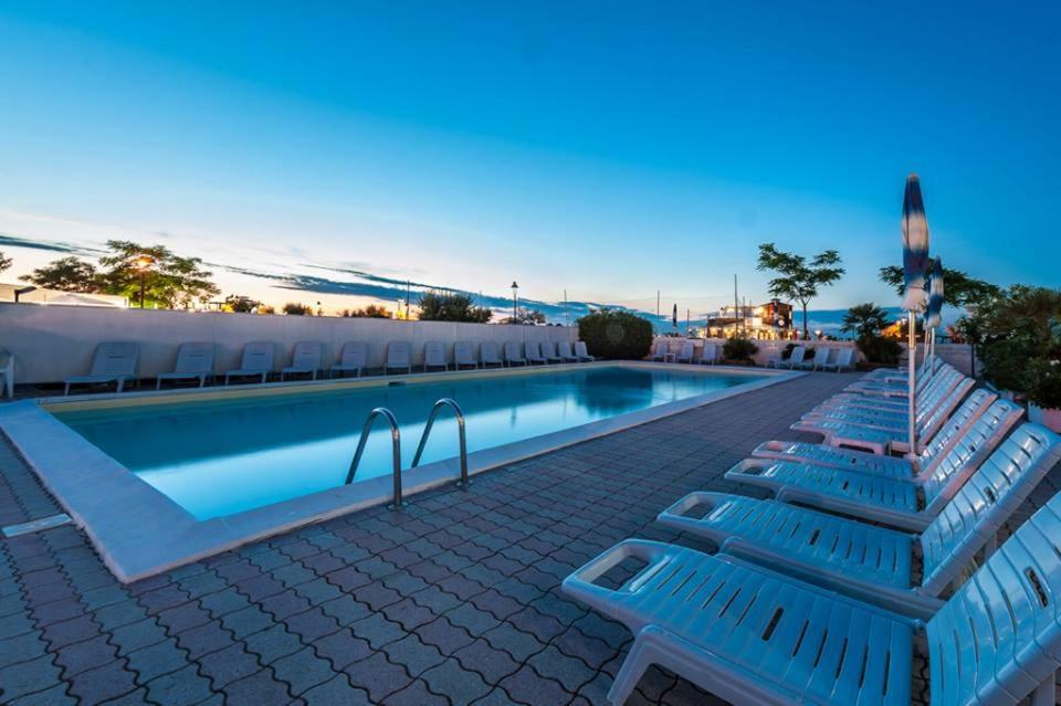 Hotel Nuovo Belvedere Rimini Exterior photo